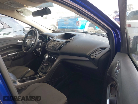 2016 Ford Escape SE with VIN 1FMCU9GX2GUC89275, listed as a IAAI auction lot 41937354 with 140,362 mi miles. Bid and sale history available at carsss.com. Image 5.