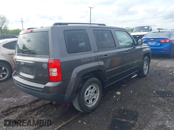2016 Jeep Patriot Sport with VIN 1C4NJPBB7GD678001, listed as a IAAI auction lot 42079425 with 181,261 mi miles and . Bid and sale history available at carsss.com. Image 4.