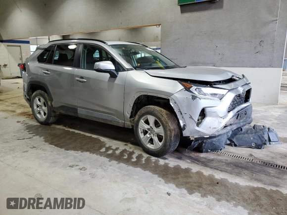2019 Toyota RAV4 XLE with VIN 2T3P1RFV4KW042785, listed as a Copart auction lot 53110825 with 70,533 mi miles and Salvage Title. Bid and sale history available at DreamBid. Image 4.