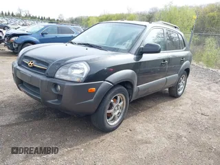 2005 Hyundai Tucson GLS with VIN KM8JN12D55U053476, listed as a IAAI auction lot 42118213 with 202,475 mi miles. Bid and sale history available at carsss.com. Image 2.