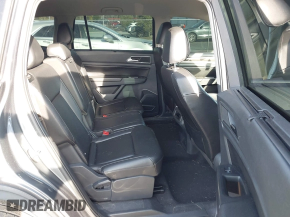 2018 Volkswagen Atlas SE с VIN 1V2DR2CA6JC524260, выставлен на аукционе IAAI как лот 41727063 с пробегом 134 314 миль миль и . История ставок и продаж доступна на DreamBid. Изображение 8.