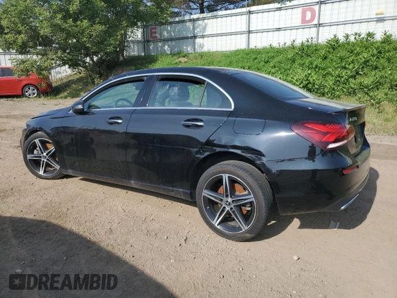 2019 Mercedes-Benz A 220 z VIN WDD3G4FB1KW012236, wystawiony jako Copart lot #60823515 z przebiegiem 29 606 mil mil oraz Czysty tytuł • Clean title. Historia ofert i sprzedaży dostępna na DreamBid. Obrazek 2.