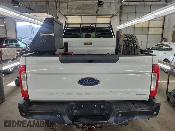 2017 Ford F-350 with VIN 1FT7X3B62HEE09676, listed as a IAAI auction lot 42727709 with 154,269 mi miles and . Bid and sale history available at DreamBid. Image 47.