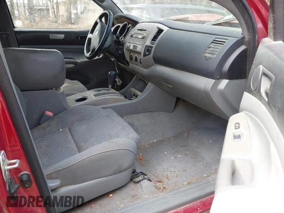 2006 Toyota Tacoma PreRunner with VIN 5TETU62N96Z154826, listed as a IAAI auction lot 41652762 with 418,565 mi miles. Bid and sale history available at carsss.com. Image 5.