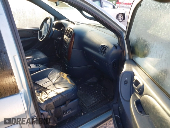 2001 Chrysler Town & Country with VIN 2C4GP543X1R193874, listed as a IAAI auction lot 41772904 with 178,763 mi miles and . Bid and sale history available at DreamBid. Image 5.