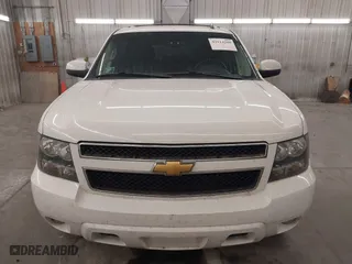2013 Chevrolet Suburban LT with VIN 1GNSKJE74DR145680, listed as a IAAI auction lot 42114209 with 178,052 mi miles. Bid and sale history available at carsss.com. Image 13.