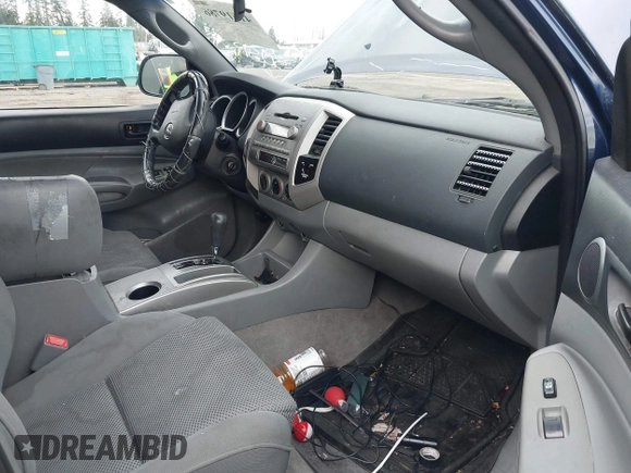 2006 Toyota Tacoma with VIN 5TEUU42N06Z165755, listed as a IAAI auction lot 41619786 with 168,910 mi miles. Bid and sale history available at carsss.com. Image 5.