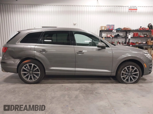 2017 Audi Q7 Premium Plus with VIN WA1LAAF73HD026692, listed as a IAAI auction lot 41938847 with 159,257 mi miles. Bid and sale history available at carsss.com. Image 13.