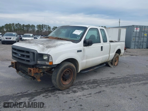 2004 Ford Super Duty F-250 XL with VIN 1FTNX20LX4EB97517, listed as a IAAI auction lot 41277987 with 202,880 mi miles. Bid and sale history available at carsss.com. Image 2.