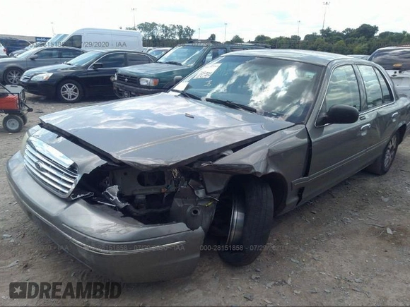 2003 Ford Crown Victoria LX z VIN 2FAFP74W73X191537, wystawiony jako IAAI lot #41711046 z przebiegiem 195 527 mil mil oraz . Historia ofert i sprzedaży dostępna na DreamBid. Obrazek 1.