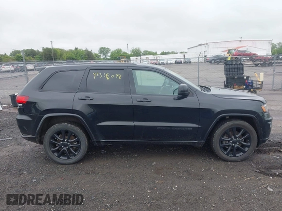 2019 Jeep Grand Cherokee Upland z VIN 1C4RJFAG5KC546426, wystawiony jako IAAI lot #42356098 z przebiegiem 101 480 mil mil oraz . Historia ofert i sprzedaży dostępna na DreamBid. Obrazek 13.