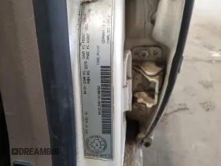 2001 Audi A6 z VIN WAUZL54B11N140292, wystawiony jako Copart lot #44751925 z przebiegiem 230 517 mil mil oraz Szkoda całkowita • Salvage title. Historia ofert i sprzedaży dostępna na DreamBid. Obrazek 12.