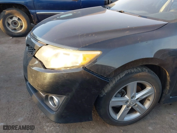 2014 Toyota Camry L with VIN 4T1BF1FK1EU473021, listed as a IAAI auction lot 41781634 with 234,171 mi miles. Bid and sale history available at carsss.com. Image 6.