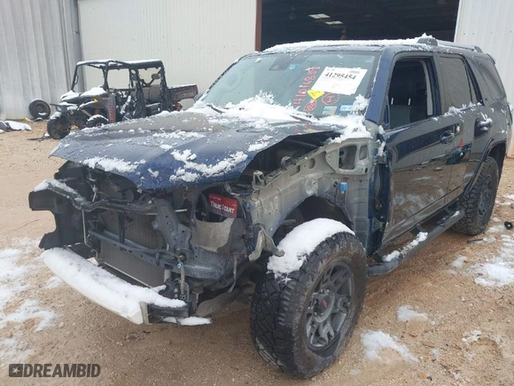 2020 Toyota 4Runner SR5 with VIN JTEBU5JR1L5805614, listed as a IAAI auction lot 41295454 with 50,385 mi miles. Bid and sale history available at carsss.com. Image 6.