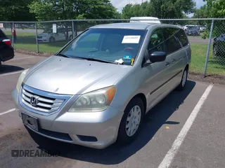 2008 Honda Odyssey LX z VIN 5FNRL382X8B056904, wystawiony jako IAAI lot #42530609 z przebiegiem 238 793 mil mil oraz . Historia ofert i sprzedaży dostępna na DreamBid. Obrazek 2.