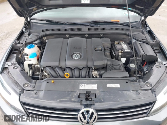 2013 Volkswagen Jetta SE with VIN 3VWBP7AJ2DM395982, listed as a IAAI auction lot 41952654 with 130,906 mi miles and . Bid and sale history available at DreamBid. Image 10.