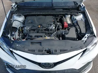 2024 Toyota Camry LE z VIN 4T1C11AK2RU864906, wystawiony jako IAAI lot #41638637 z przebiegiem 75 013 mil mil oraz . Historia ofert i sprzedaży dostępna na DreamBid. Obrazek 10.