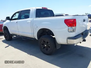 2008 Toyota Tundra z VIN 5TFEV54118X038542, wystawiony jako IAAI lot #42265229 z przebiegiem 148 546 mil mil oraz . Historia ofert i sprzedaży dostępna na DreamBid. Obrazek 3.