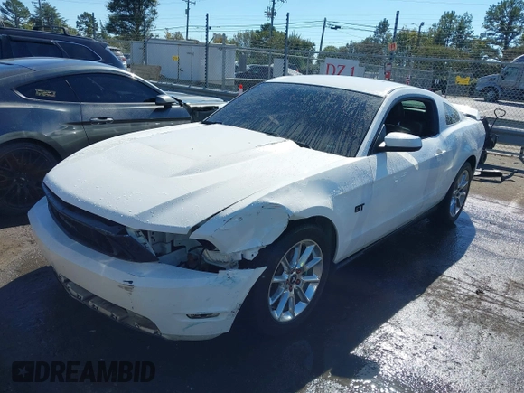 2010 Ford Mustang GT with VIN 1ZVBP8CH3A5132997, listed as a IAAI auction lot 40662577 with 127,127 mi miles. Bid and sale history available at carsss.com. Image 18.