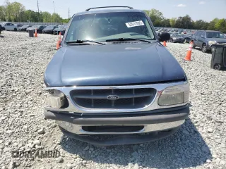 1998 Ford Explorer XL z VIN 1FMZU34E0WZB14244, wystawiony jako Copart lot #53912095 z przebiegiem 319 120 mil mil oraz Szkoda całkowita • Salvage title. Historia ofert i sprzedaży dostępna na DreamBid. Obrazek 5.