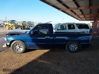 2000 Chevrolet Silverado 1500 with VIN 1GCEC14WXYZ170472, listed as a IAAI auction lot 40407202 with 210,513 mi miles. Bid and sale history available at carsss.com. Image 14.