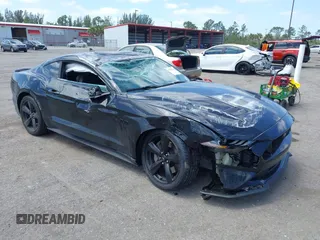 2021 Ford Mustang GT z VIN 1FA6P8CF9M5101993, wystawiony jako IAAI lot #42152731 z przebiegiem 25 699 mil mil oraz . Historia ofert i sprzedaży dostępna na DreamBid. Obrazek 1.
