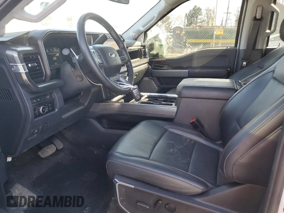 2024 Ford F-350 XL z VIN 1FT8W3DM3REE71074, wystawiony jako Copart lot #47314135 z przebiegiem 24 427 mil mil oraz Szkoda całkowita • Salvage title. Historia ofert i sprzedaży dostępna na DreamBid. Obrazek 7.