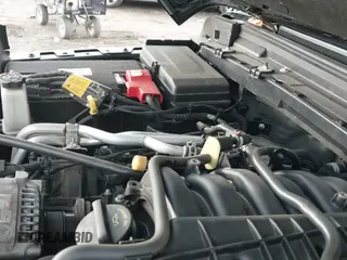 2022 Jeep Wrangler Unlimited Sahara z VIN 1C4HJXEG4NW186063, wystawiony jako IAAI lot #40927600 z przebiegiem 22 430 mil mil oraz . Historia ofert i sprzedaży dostępna na DreamBid. Obrazek 19.