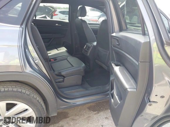 2020 Volkswagen Atlas с VIN 1V2YC2CA6LC205401, выставлен на аукционе IAAI как лот 42272256 с пробегом 67 382 миль миль и . История ставок и продаж доступна на DreamBid. Изображение 8.