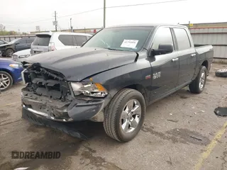 2015 Ram 1500 Lone Star z VIN 1C6RR6LT6FS561880, wystawiony jako IAAI lot #41791026 z przebiegiem 136 040 mil mil oraz . Historia ofert i sprzedaży dostępna na DreamBid. Obrazek 17.