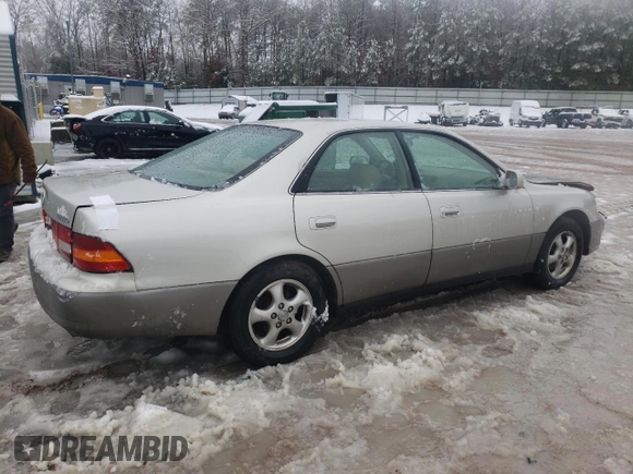 1999 Lexus ES 300 Luxury Sport Sdn with VIN JT8BF28G5X5067113, listed as a Copart auction lot 41592495 with 114,851 mi miles and Salvage Title. Bid and sale history available at carsss.com. Image 3.