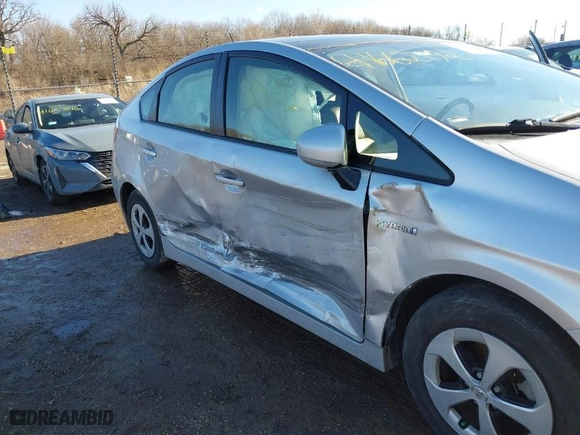 2012 Toyota Prius One with VIN JTDKN3DU8C5465576, listed as a IAAI auction lot 41662792 with NaN miles. Bid and sale history available at carsss.com. Image 6.