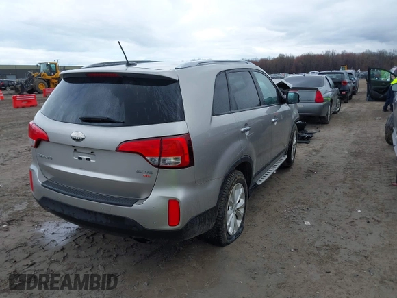 2014 Kia Sorento EX with VIN 5XYKUDA71EG456929, listed as a IAAI auction lot 42012720 with 128,557 mi miles. Bid and sale history available at carsss.com. Image 4.