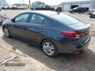 2020 Hyundai Elantra Value Edition z VIN 5NPD84LF6LH616584, wystawiony jako IAAI lot #41926099 z przebiegiem 86 887 mil mil oraz . Historia ofert i sprzedaży dostępna na DreamBid. Obrazek 3.