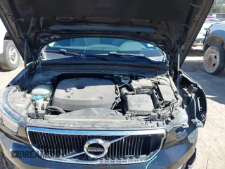 2019 Volvo XC40 Momentum with VIN YV4162XZ3K2018371, listed as a IAAI auction lot 41650401 with 86,647 mi miles and . Bid and sale history available at carsss.com. Image 10.