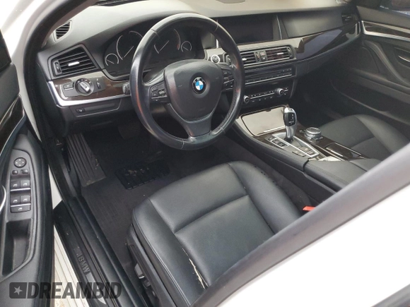 2015 BMW 5 Series 528i xDrive с VIN WBA5A7C59FD628317, выставлен на аукционе Copart как лот 79424114 с пробегом Не указан миль и На запчасти • Non repairable. История ставок и продаж доступна на DreamBid. Изображение 8.