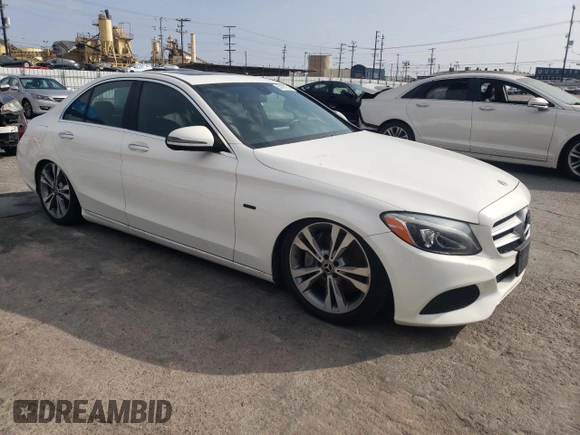 2018 Mercedes-Benz C 350e with VIN 55SWF4HB0JU260843, listed as a Copart auction lot 54781615 with 93,199 mi miles and Salvage title. Bid and sale history available at DreamBid. Image 4.