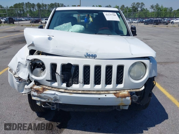 2013 Jeep Patriot Limited z VIN 1C4NJRCB3DD274375, wystawiony jako IAAI lot #42137708 z przebiegiem 185 018 mil mil oraz . Historia ofert i sprzedaży dostępna na DreamBid. Obrazek 6.