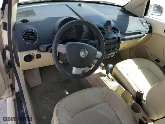 2010 Volkswagen New Beetle Convertible with VIN 3VWRW3AL7AM010651, listed as a Copart auction lot 77471594 with NaN miles and Salvage Title. Bid and sale history available at carsss.com. Image 8.