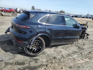 2020 Porsche Cayenne with VIN WP1AA2AY7LDA05290, listed as a Copart auction lot 50330835 with 70,155 mi miles and Salvage title. Bid and sale history available at DreamBid. Image 3.