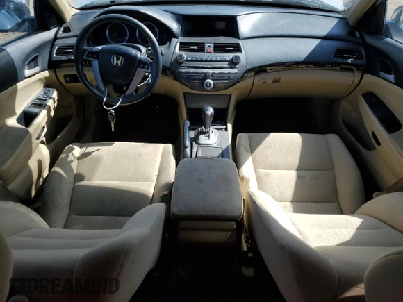 2011 Honda Accord LX z VIN 1HGCP2F30BA061949, wystawiony jako Copart lot #51793405 z przebiegiem Nie podano mil oraz Czysty tytuł • Clean title. Historia ofert i sprzedaży dostępna na DreamBid. Obrazek 8.