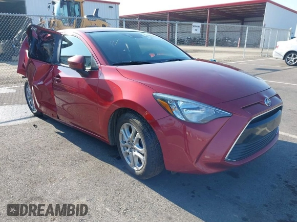 2016 Scion iA z VIN 3MYDLBZV8GY115501, wystawiony jako IAAI lot #40787802 z przebiegiem 184 833 mil mil oraz . Historia ofert i sprzedaży dostępna na DreamBid. Obrazek 1.