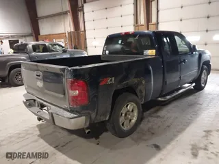 2009 Chevrolet Silverado 1500 LTZ with VIN 1GCEK39J19Z274622, listed as a IAAI auction lot 41352625 with 213,255 mi miles. Bid and sale history available at carsss.com. Image 4.
