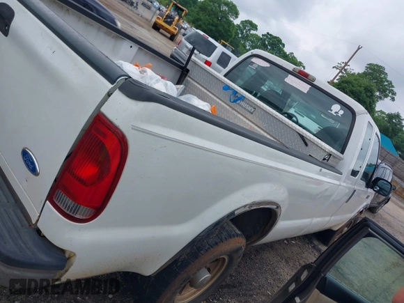 2003 Ford F-250 XL с VIN 3FTNX20L43MB35684, выставлен на аукционе IAAI как лот 42108516 с пробегом 296 730 миль миль и . История ставок и продаж доступна на DreamBid. Изображение 4.