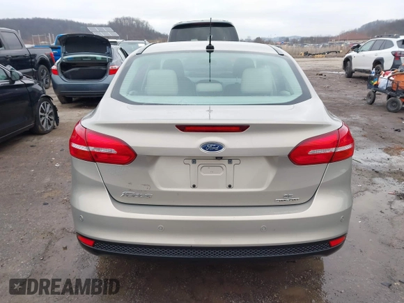 2015 Ford Focus SE with VIN 1FADP3F26FL299112, listed as a IAAI auction lot 41492446 with 57,103 mi miles. Bid and sale history available at carsss.com. Image 17.