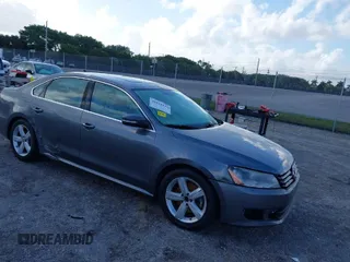 2013 Volkswagen Passat SE w/Sunroof & Nav with VIN 1VWBP7A35DC038217, listed as a IAAI auction lot 41944193 with 102,767 mi miles. Bid and sale history available at carsss.com. Image 1.