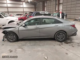 2024 Hyundai Elantra SEL with VIN KMHLM4DG5RU848022, listed as a IAAI auction lot 41600546 with 5,924 mi miles. Bid and sale history available at carsss.com. Image 14.