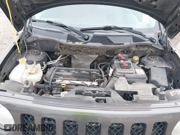 2017 Jeep Patriot Sport SE with VIN 1C4NJPBA0HD118393, listed as a IAAI auction lot 42481719 with 159,602 mi miles and . Bid and sale history available at DreamBid. Image 10.