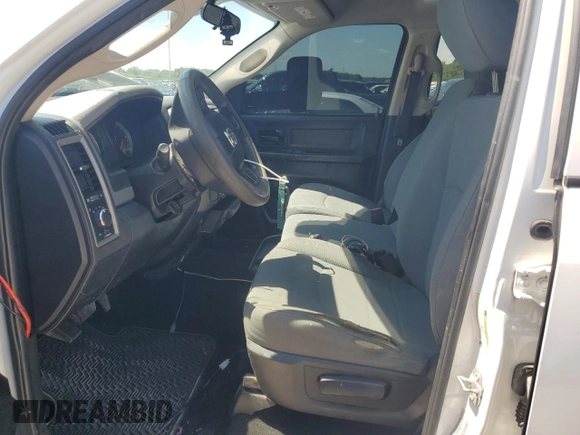2017 Ram 2500 Tradesman z VIN 3C6TR4HT8HG578001, wystawiony jako Copart lot #62586865 z przebiegiem 261 103 mil mil oraz Szkoda całkowita • Salvage title. Historia ofert i sprzedaży dostępna na DreamBid. Obrazek 7.