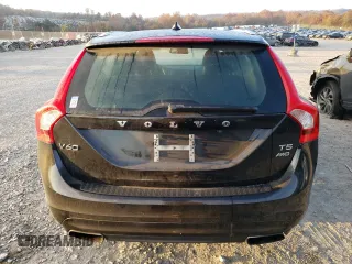 2015 Volvo V60 z VIN YV1612SD6F1213017, wystawiony jako Copart lot #78162364 z przebiegiem 140 942 mil mil oraz Szkoda całkowita • Salvage title. Historia ofert i sprzedaży dostępna na DreamBid. Obrazek 6.